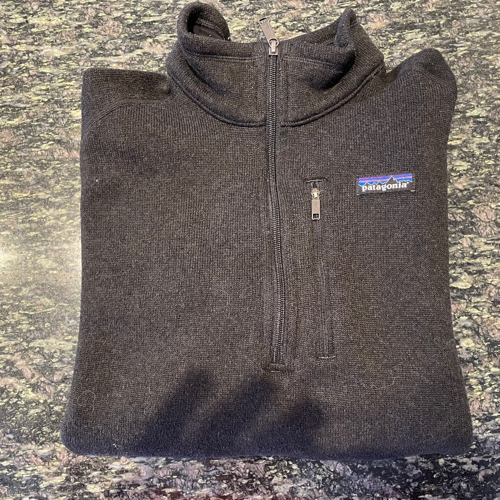 Patagonia. Black 1/4 Zip. Large